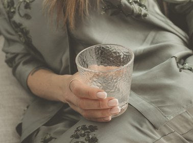 Quiet rest in sage cotton with period pain